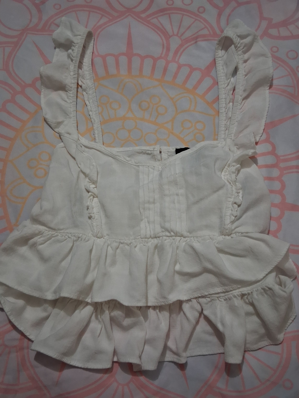 Forever 21 Ruffled Tiered Camisole in White Size Small